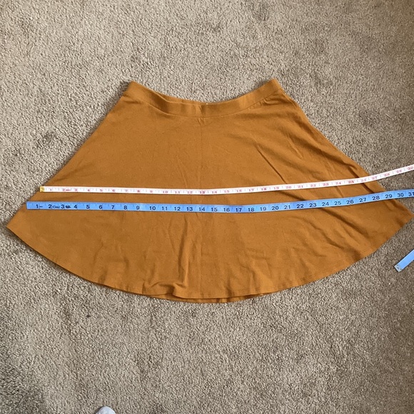Forever 21 mustard/golden yellow/orange plain circle/skater skirt, Medium - Picture 9 of 12